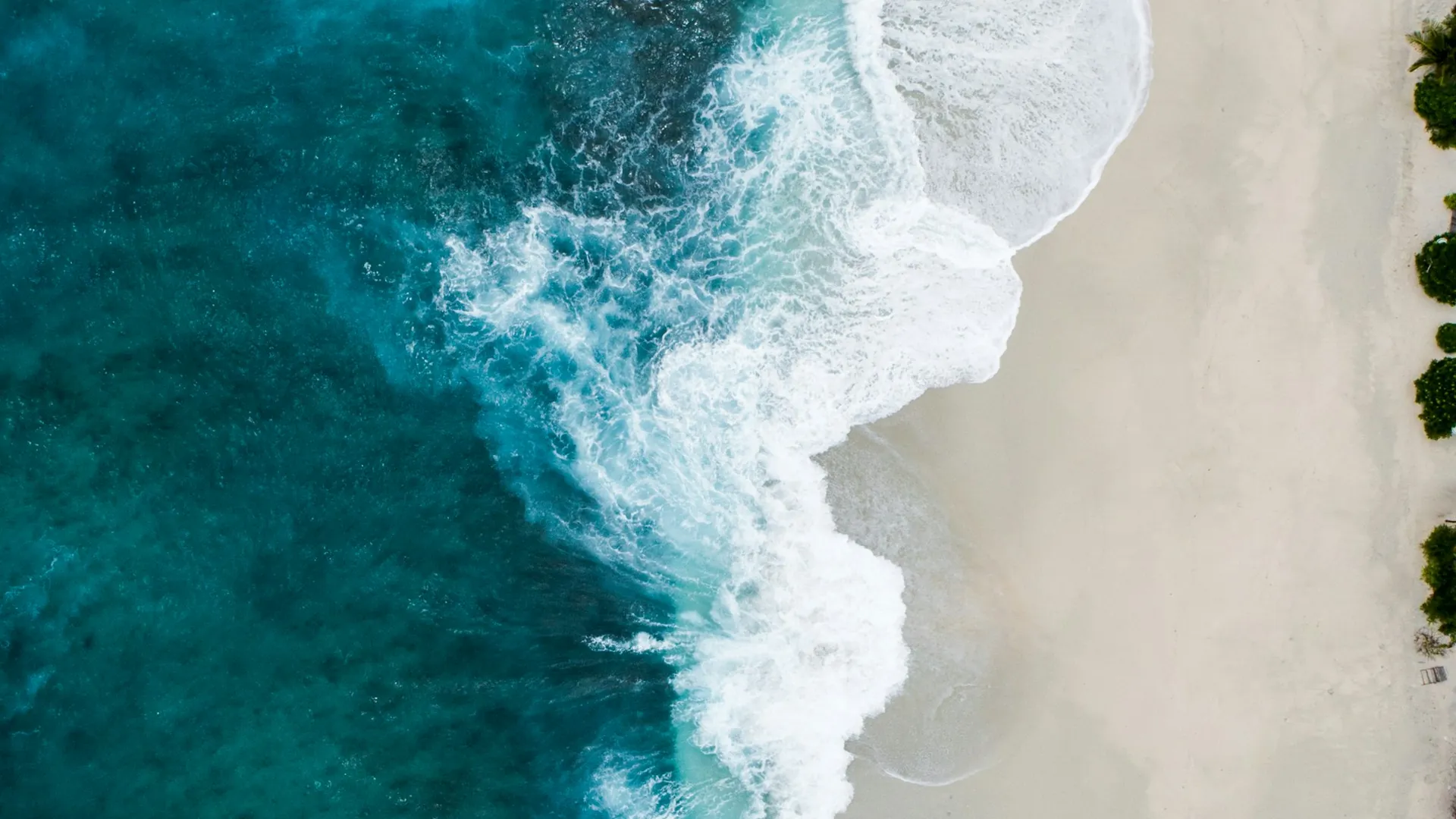 Quiet open ocean